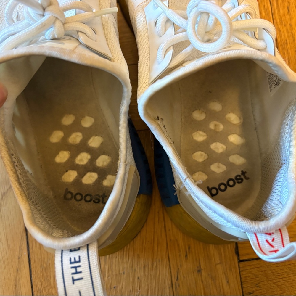 Adidas NMD R1 Shoes - Picture 7 of 8